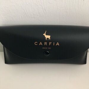 Carfia Black Sunglass Case